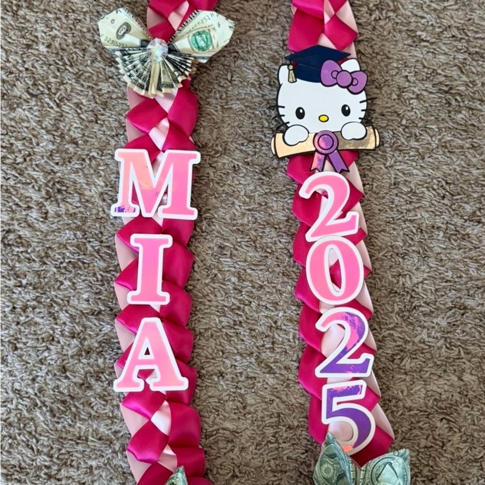 Graduation Lei - Picture 3 of 16